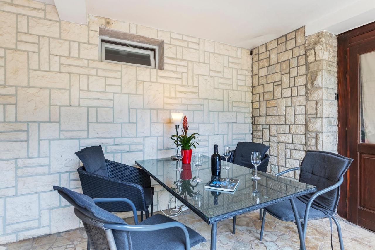 פולה Apartments Villa Lungomare מראה חיצוני תמונה